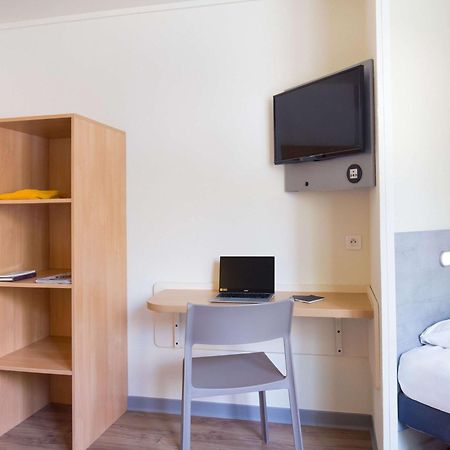 Ibis Budget Aubagne Paluds Agora Exterior photo